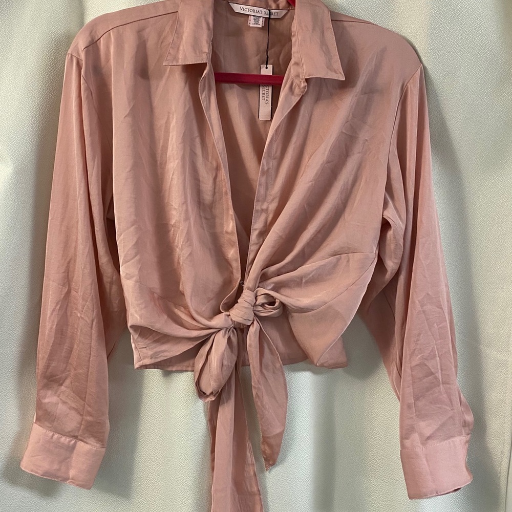 Crop tie front sill top